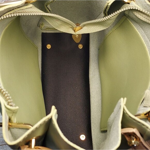 Elegant Sage Shoulder Bag with Floral Charm - Picture 4 of 4